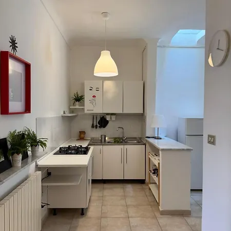 Apartment Comodo Trilocale A Zona *