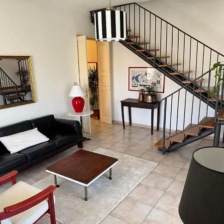 Apartment Comodo Trilocale A Zona