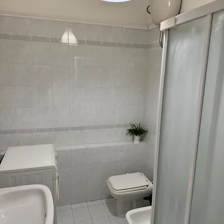 Comodo Trilocale A Zona *